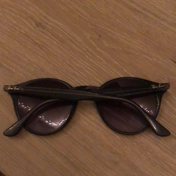 Ray-Ban RB2180 sunglasses - Picture 2 of 3